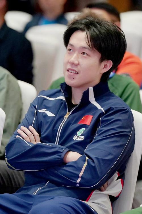 王皓宣布国乒男队新队长：王楚钦接棒马龙担任队长，梁靖崑任副队长