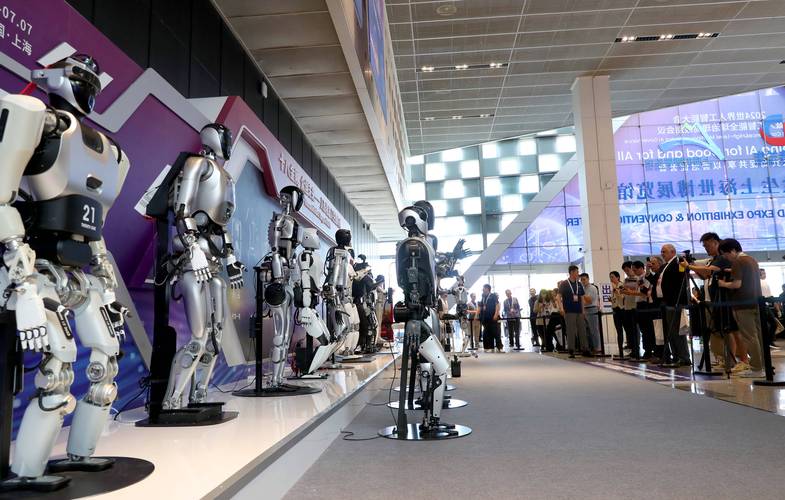 两家头部人形机器人企业的接连动作,不经意间勾勒出2026年产业发展的