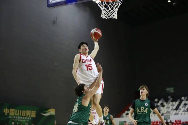 男篮u18新星李沂泽疑似换名字,年龄改小2岁!